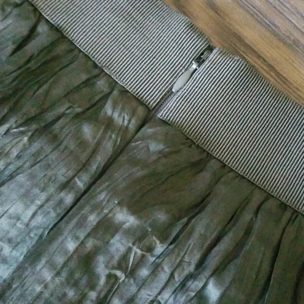 J-Crew 100% silk ruffle tiered mini skirt size 2